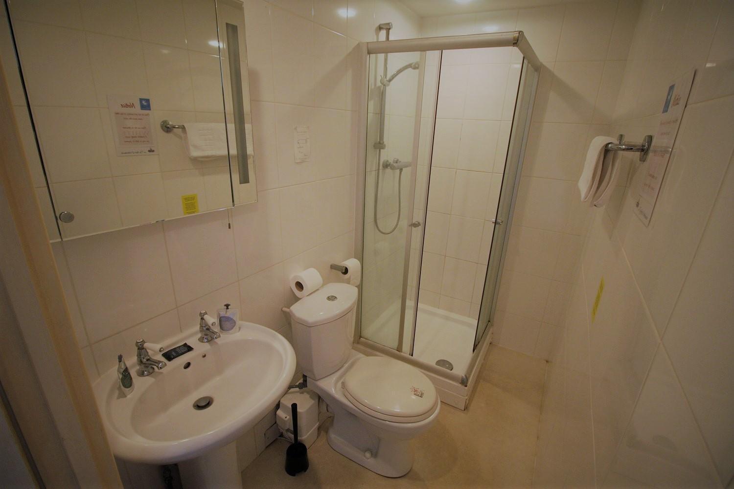 Hotel The White Hart Whitchurch  Habitación foto