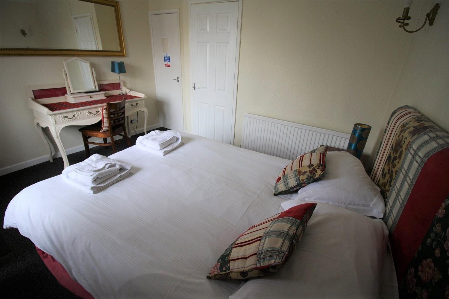 Hotel The White Hart Whitchurch  Habitación foto